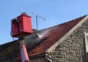 Démoussage de toitures in Villers-Saint-Frambourg, Hauts-de-France (2671)